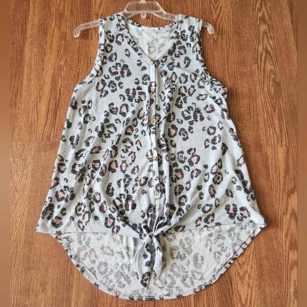 Reborn J Leopard Print Tank Top - Gray and Pink
